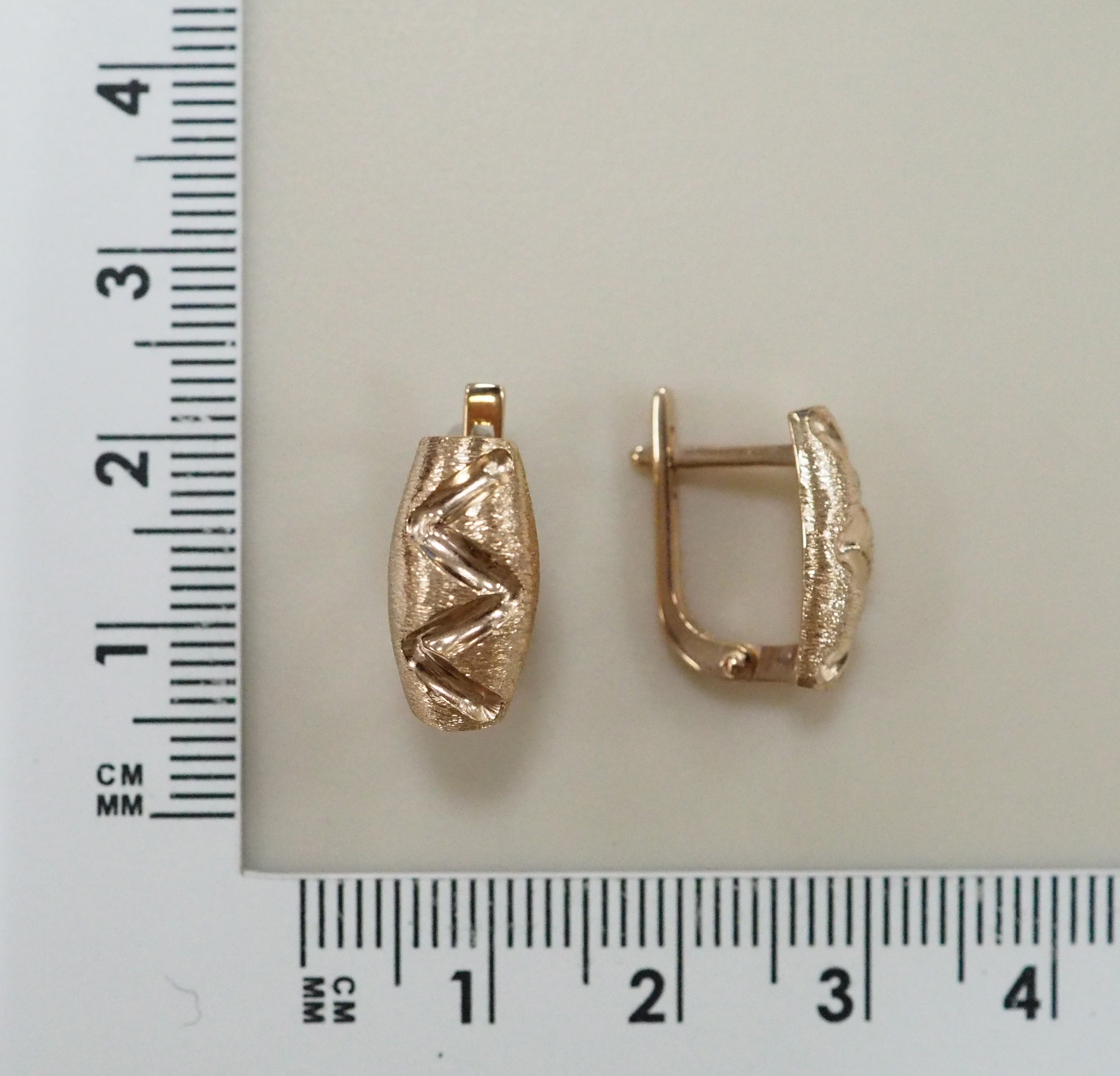 Серьги из золота